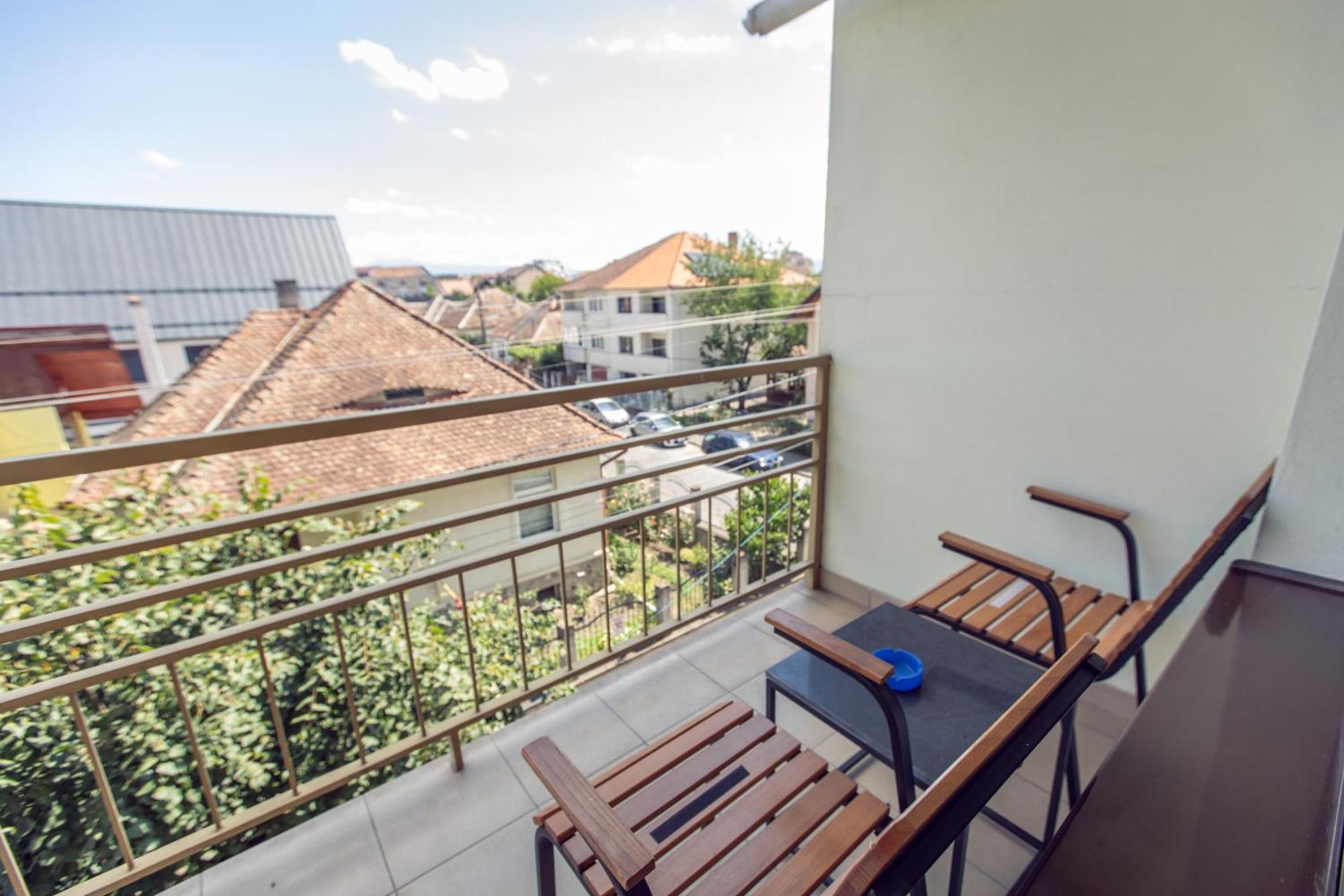 Amber Apartments Sibiu Ngoại thất bức ảnh